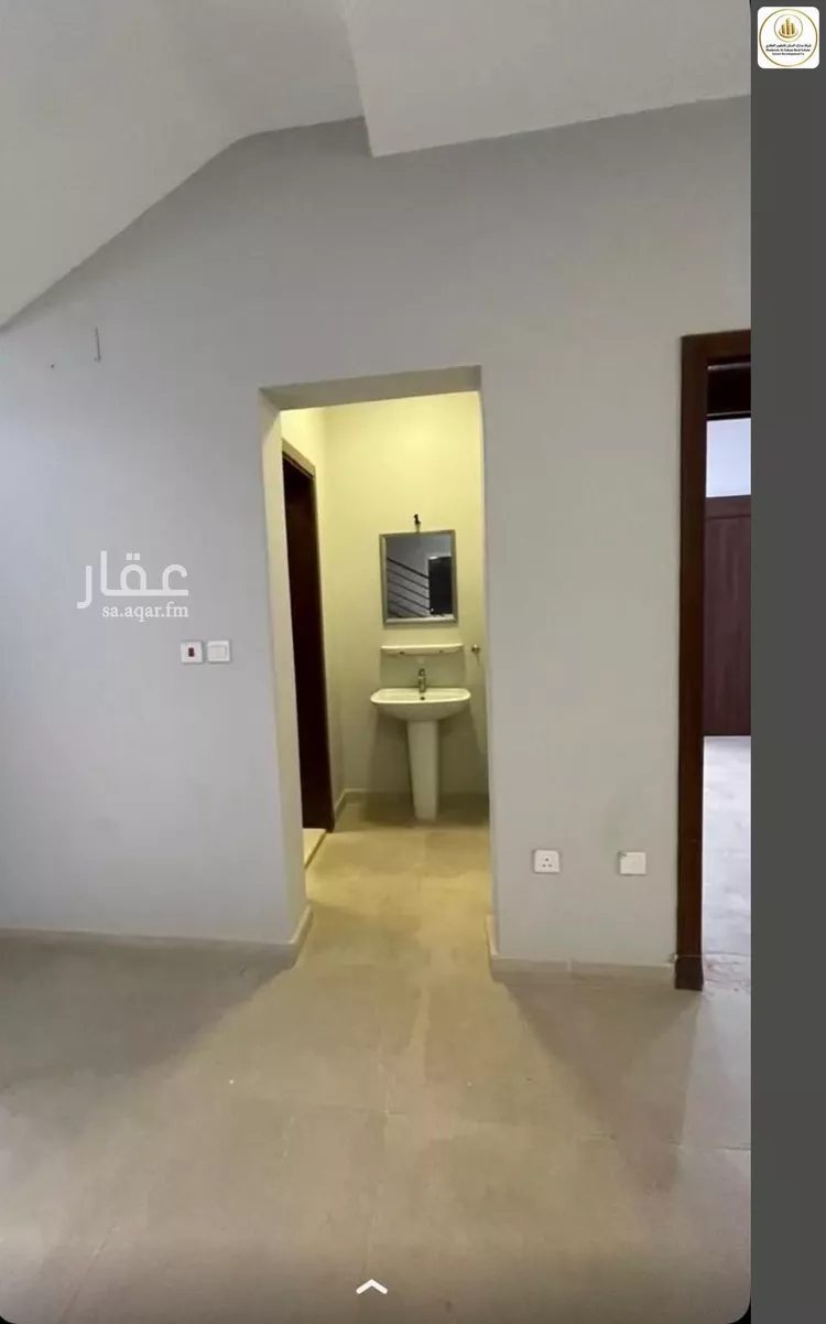 فيلا للبيع في شارع احمد بن صالح منصور, حي الجنادرية, مدينة الرياض, منطقة الرياض 11