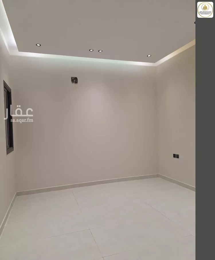 Floor for Sale in Riyadh Al Janadriyah 12