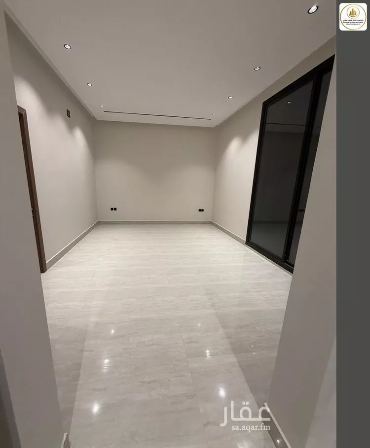 دور للبيع في شارع وادي الساحل, حي الرمال, مدينة الرياض, منطقة الرياض 17