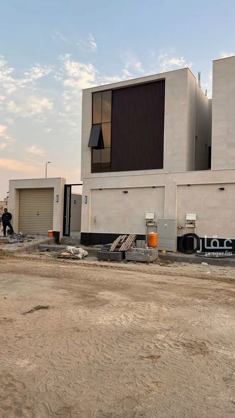 فيلا للبيع في شارع عبيد الله القرطبي, حي ضاحية الملك فهد, مدينة الدمام, المنطقة الشرقية صورة 2