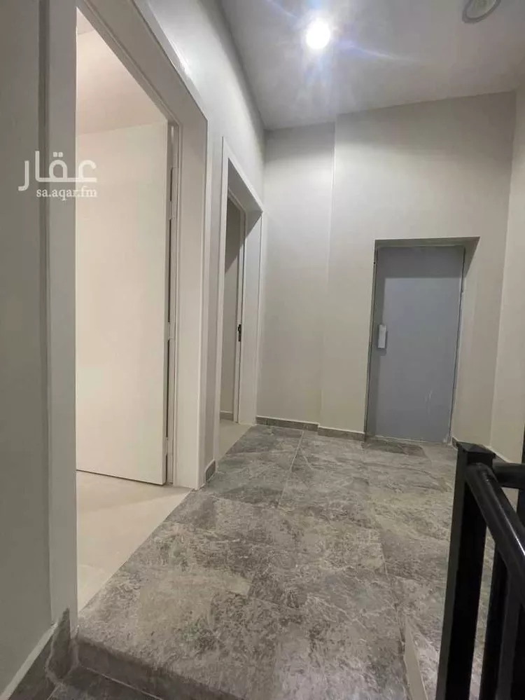 عمارة للبيع في شارع المعلاة 55, حي المعلاة, مدينة أحد رفيدة, منطقة عسير صورة 2