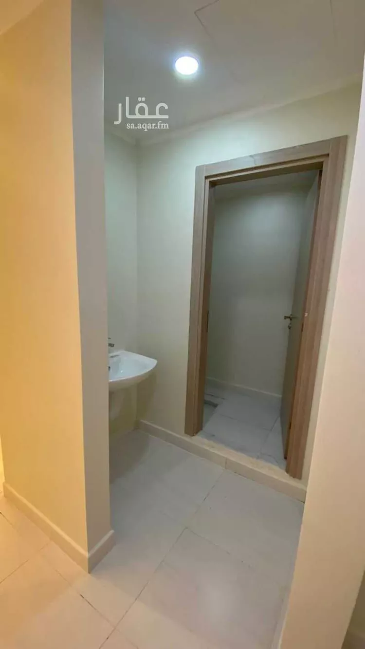 فيلا للبيع في شارع ناصر الدين البيضاوي, حي المنصورة, مدينة خميس مشيط, منطقة عسير صورة 3