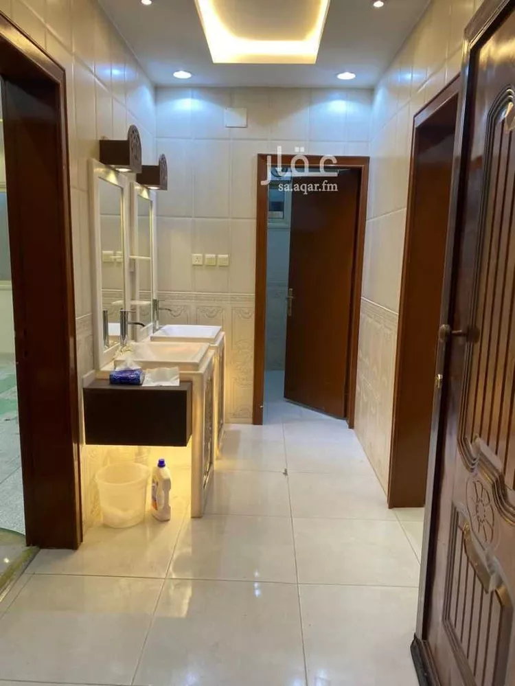 شقة للإيجار في شارع زيد بن ابي اوفي بن خالد, حي الظرفة, مدينة خميس مشيط, منطقة عسير صورة 2