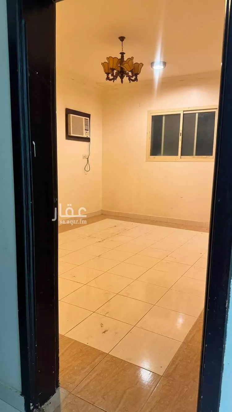 فيلا للإيجار في شارع كعب بن سعد, حي الأخضر, مدينة بريدة, منطقة القصيم صورة 3