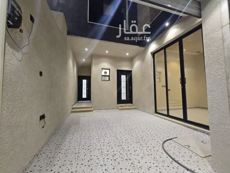 دور للبيع في شارع ابن جبير, حي طيبة, مدينة الرياض, منطقة الرياض صورة 4