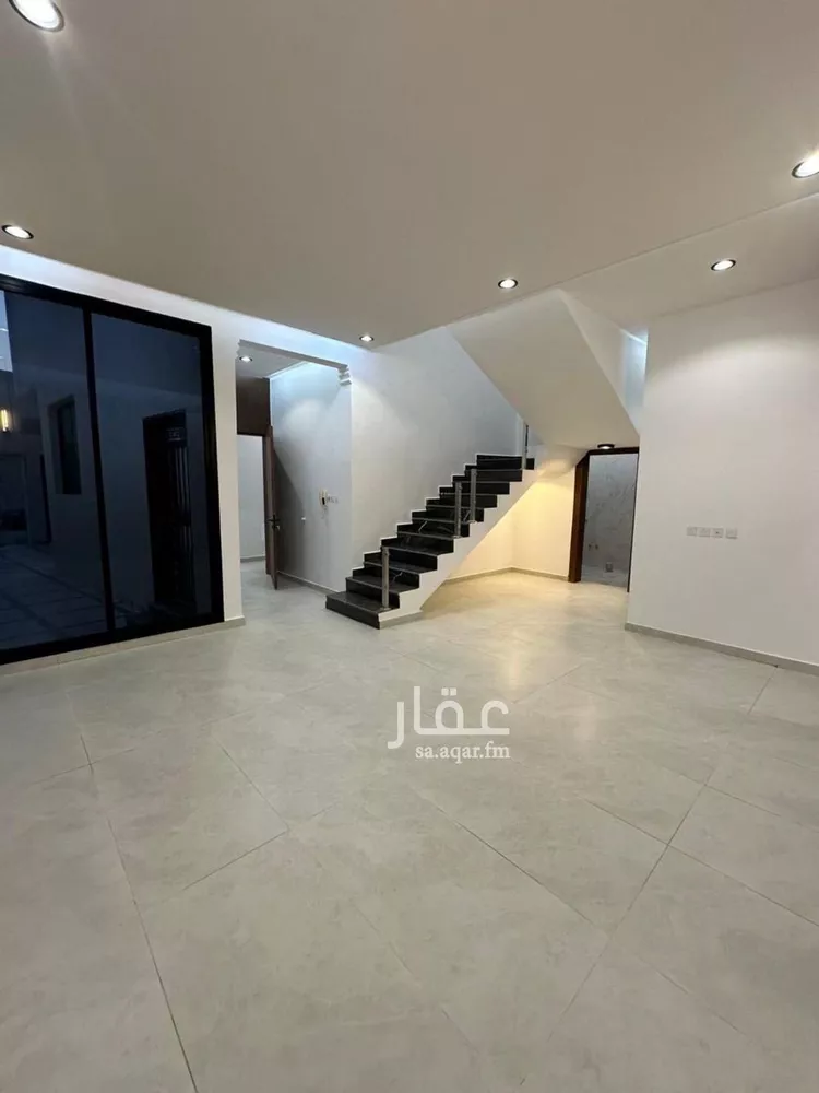 فيلا للبيع في شارع تقي الدين السنجاري, حي طيبة, مدينة الرياض, منطقة الرياض صورة 4