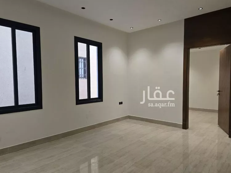 دور للبيع في شارع يوسف المفيد, حي العوالي, مدينة الرياض, منطقة الرياض صورة 5