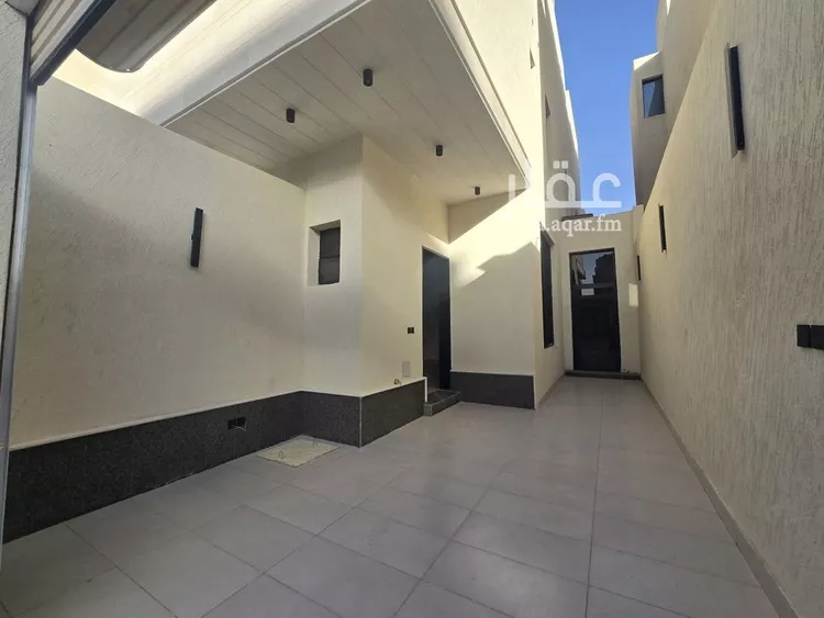 دور للبيع في شارع يوسف المفيد, حي العوالي, مدينة الرياض, منطقة الرياض صورة 3