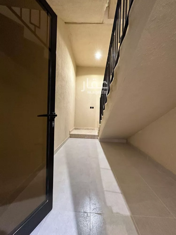 دور للبيع في شارع ابن جبير, حي طيبة, مدينة الرياض, منطقة الرياض صورة 3