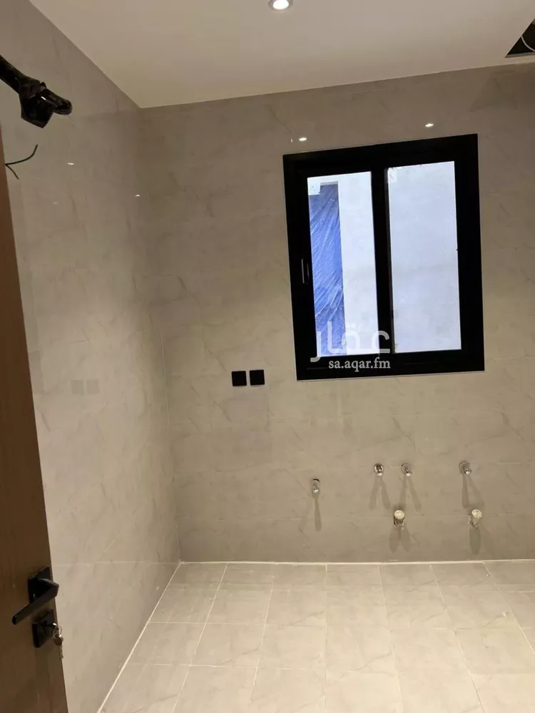 Floor for Rent in Riyadh Al Qadisiyah صورة 3