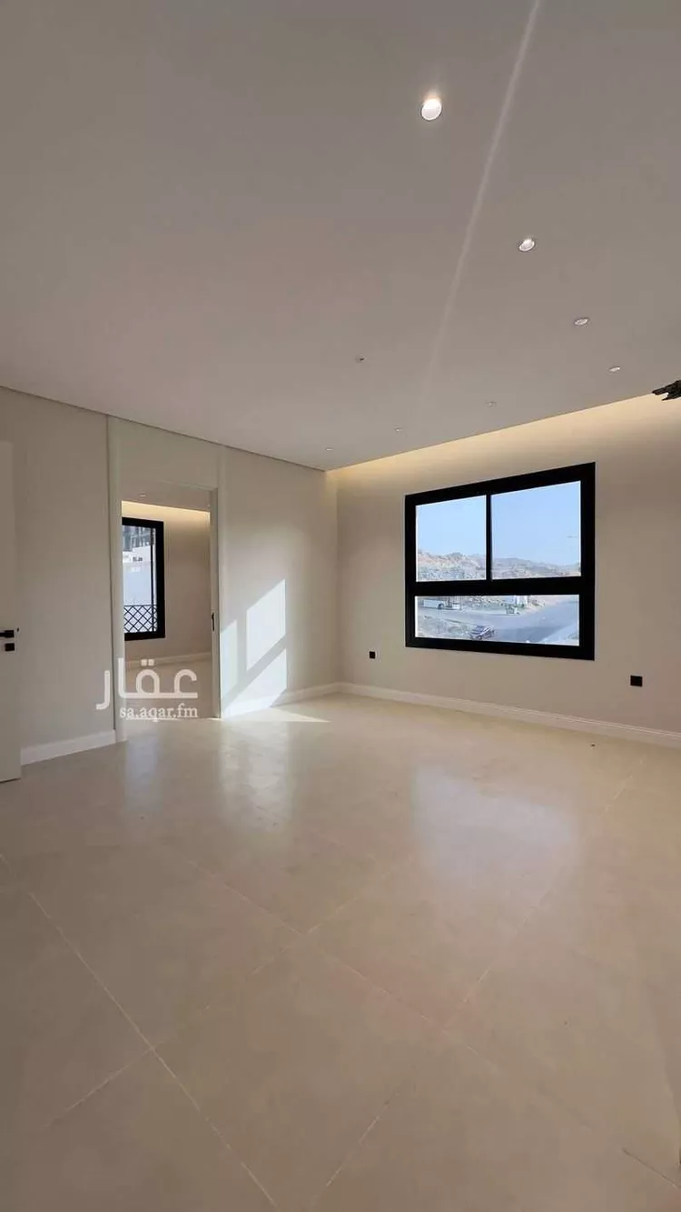 شقة للبيع في شارع أبي القاسم عبد الصمد, حي بطحاء قريش, مدينة مكة المكرمة, منطقة مكة المكرمة