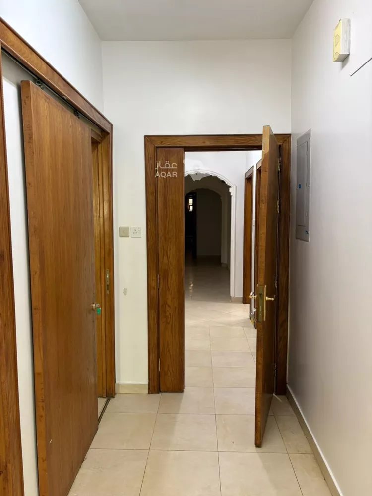 Floor for Rent in Riyadh Al Aqiq 11