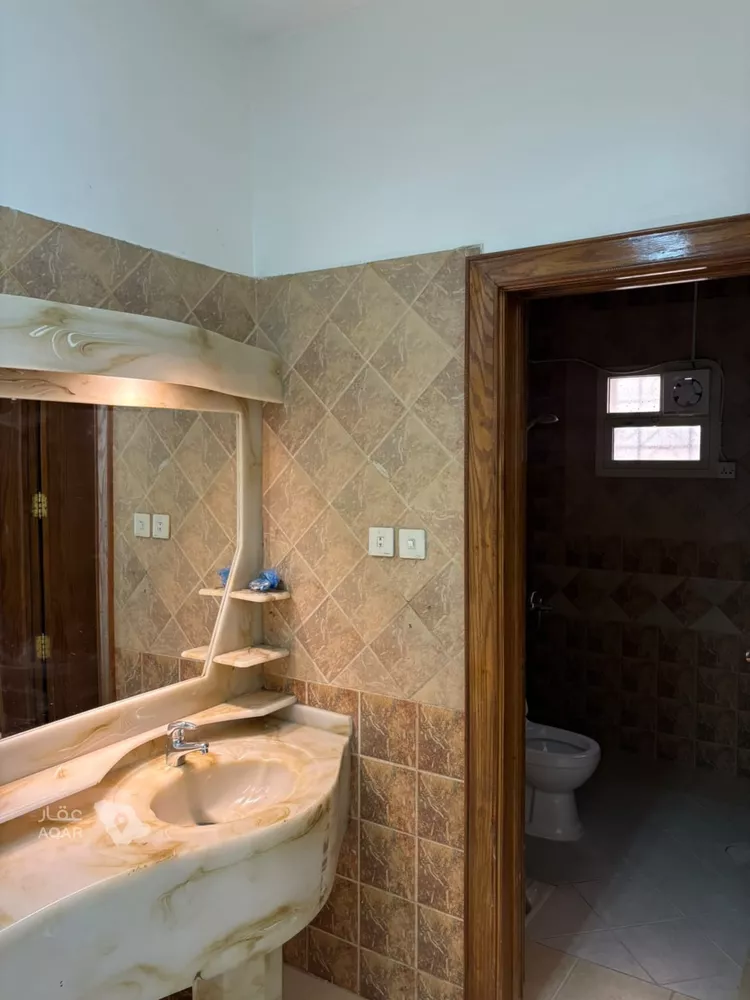 Floor for Rent in Riyadh Al Aqiq 15