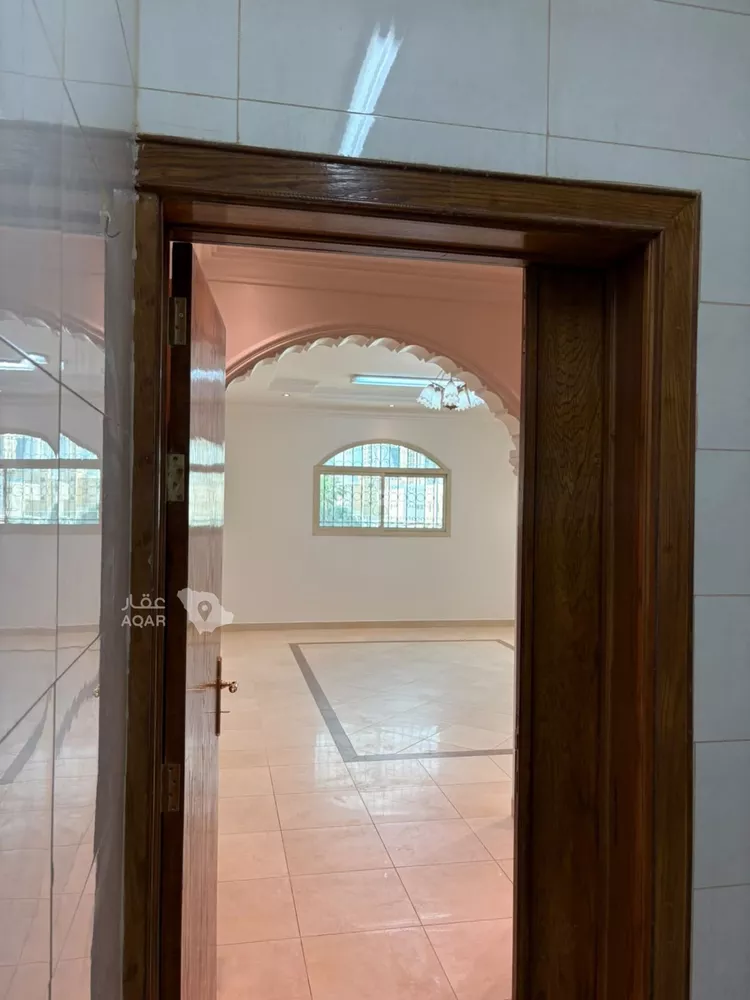 Floor for Rent in Riyadh Al Aqiq 20