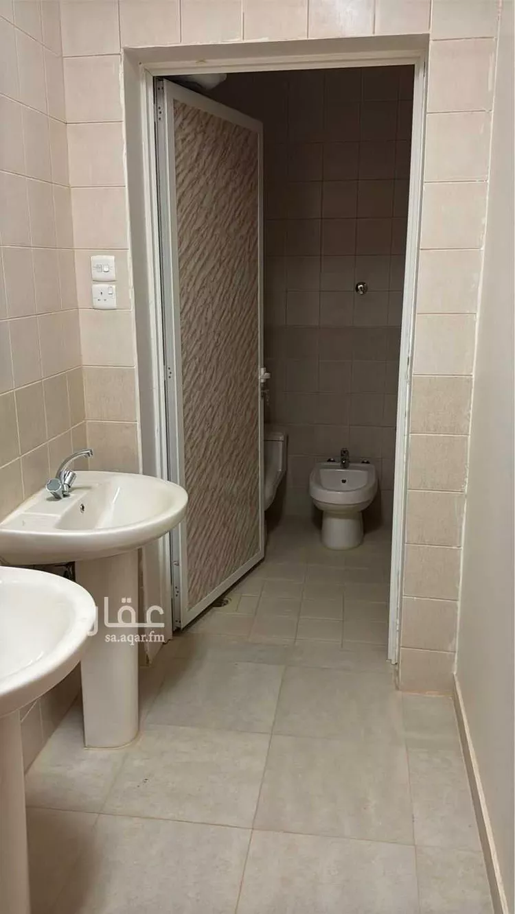 عمارة للإيجار في شارع عبدالله بن عبدالعزيز, حي الربيع, مدينة الخبراء والسحابين, منطقة القصيم صورة 3