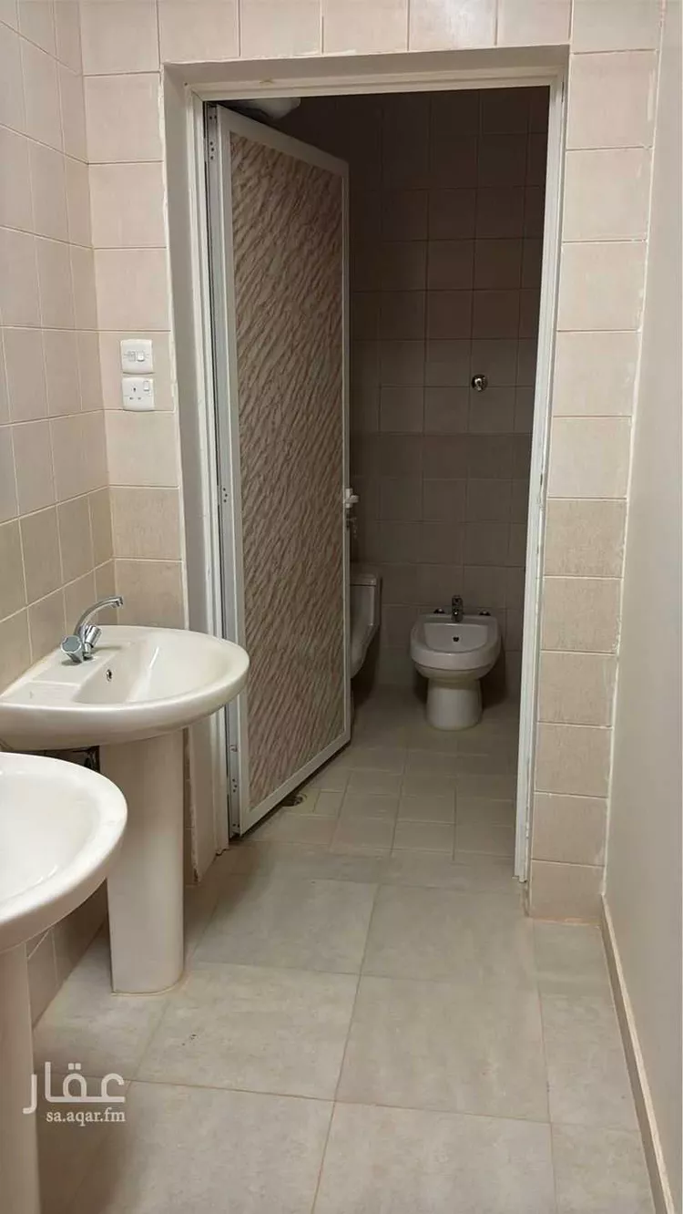 عمارة للإيجار في شارع عبدالله بن عبدالعزيز, حي الربيع, مدينة الخبراء والسحابين, منطقة القصيم صورة 3