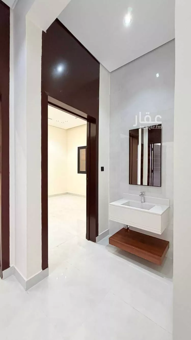 دور للبيع في شارع ابن أمامة, حي العزيزية, مدينة الرياض, منطقة الرياض صورة 5