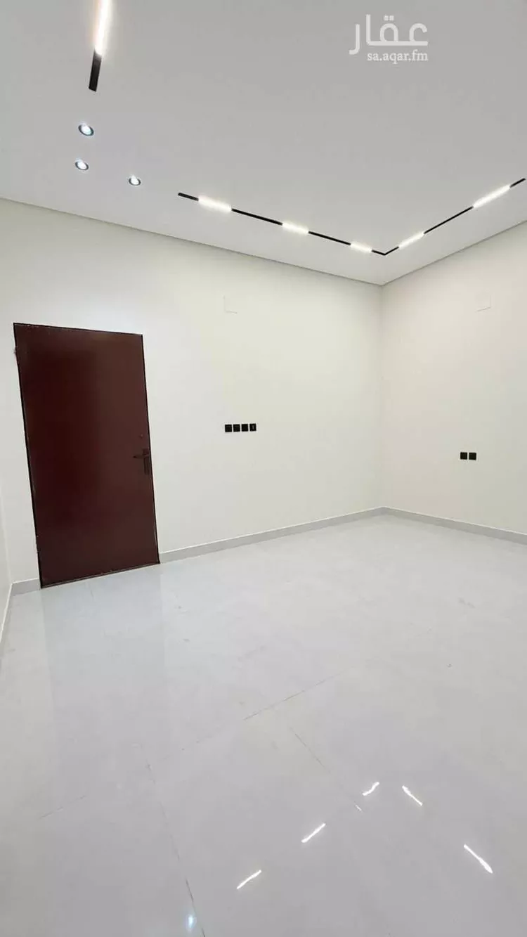 دور للبيع في شارع ابن أمامة, حي العزيزية, مدينة الرياض, منطقة الرياض صورة 3