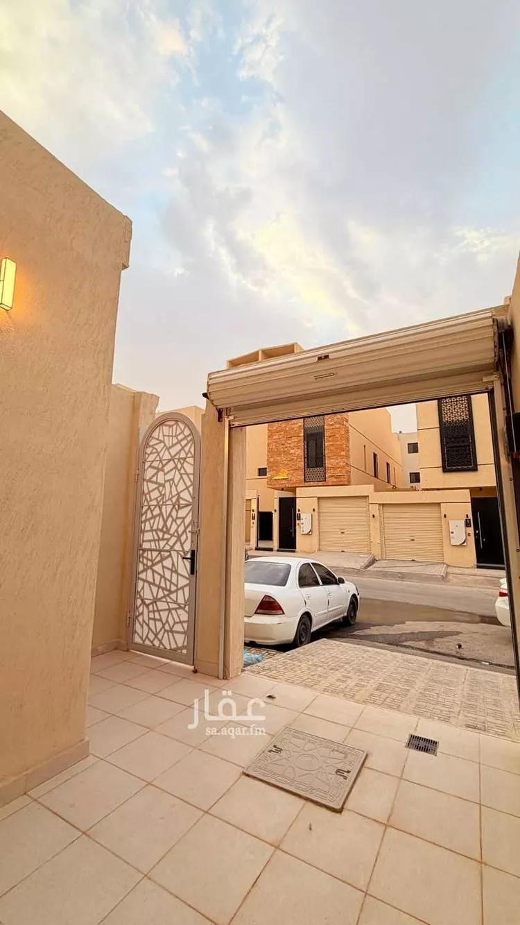 دور للبيع في شارع الحسن السكري, حي بدر, مدينة الرياض, منطقة الرياض صورة 4