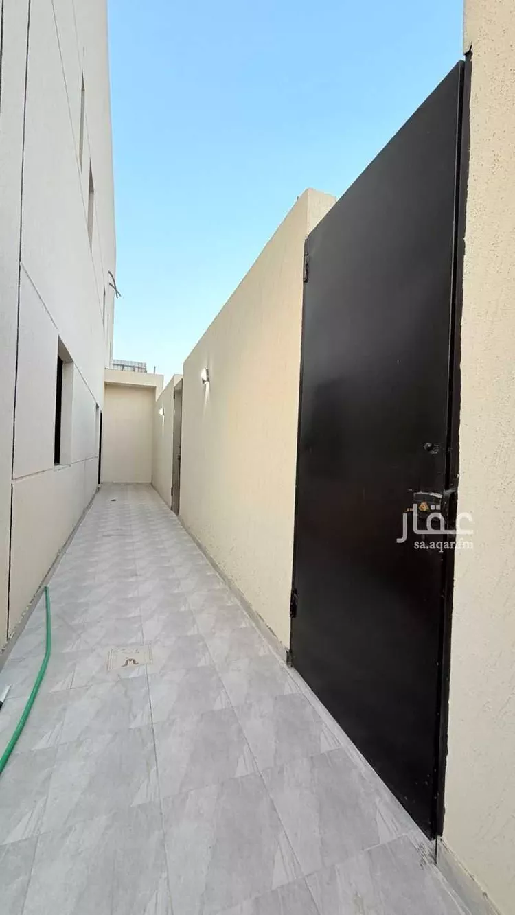 دور للبيع في شارع ابن أمامة, حي العزيزية, مدينة الرياض, منطقة الرياض صورة 5