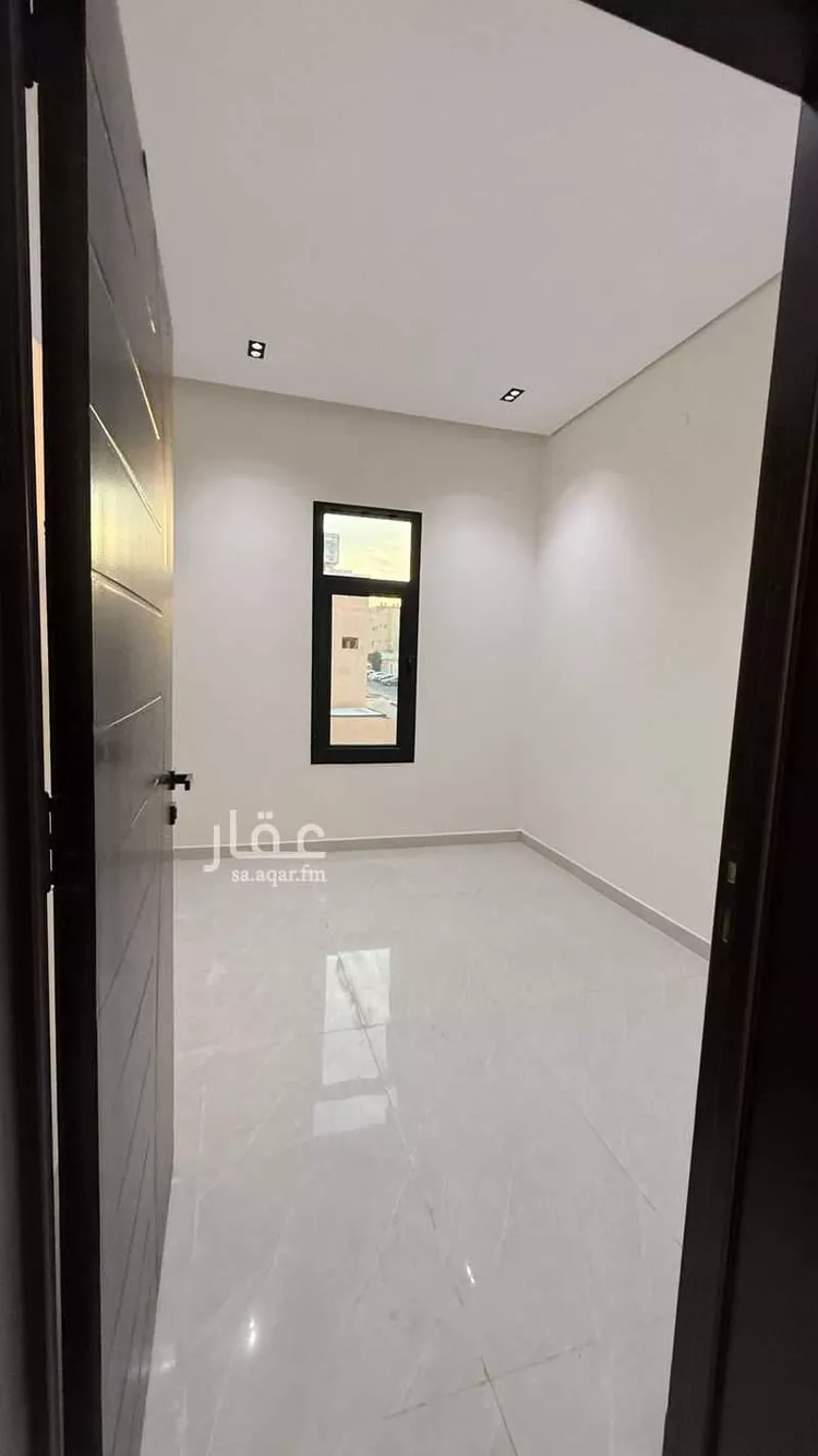 فيلا للبيع في شارع الريحانية, حي بدر, مدينة الرياض, منطقة الرياض صورة 3