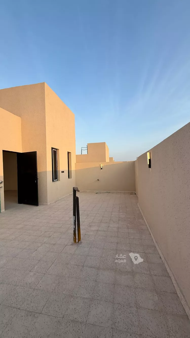 فيلا للبيع في شارع الريحانية, حي بدر, مدينة الرياض, منطقة الرياض صورة 2