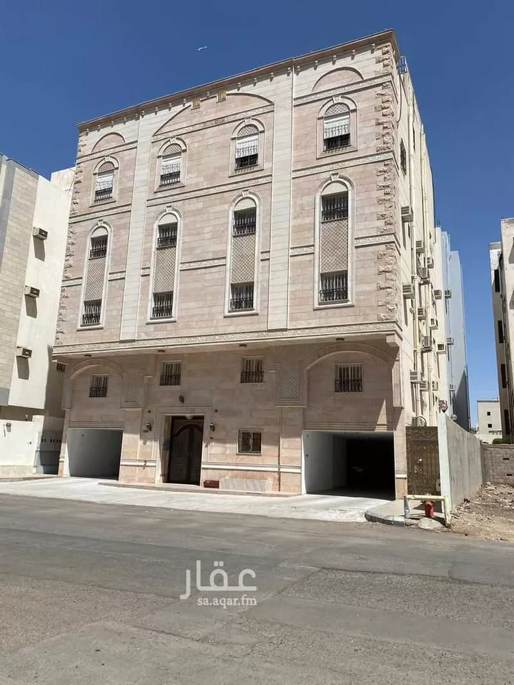 عمارة للبيع في شارع عطاء ابن يزيد الليثي ، حي بني حارثة ، المدينة المنورة ، منطقة المدينة المنورة صورة 2