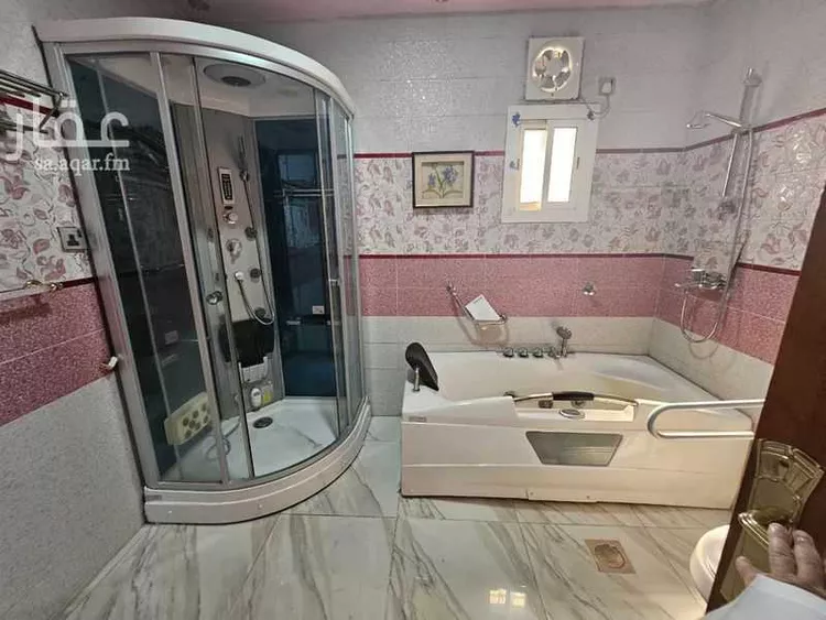 عمارة للبيع في شارع عطاء بن يزيد الليثي, حي بنى حارثة, مدينة المدينة المنورة, منطقة المدينة المنورة 16
