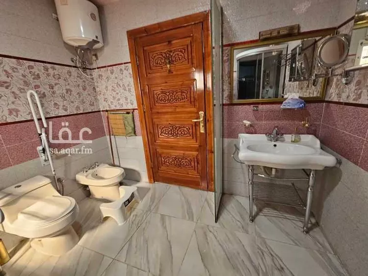عمارة للبيع في شارع عطاء بن يزيد الليثي, حي بنى حارثة, مدينة المدينة المنورة, منطقة المدينة المنورة 14