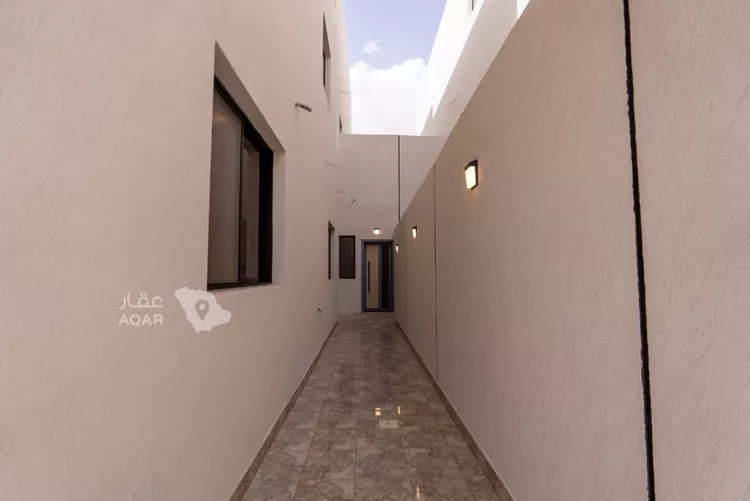 Floor for Sale in Riyadh Tuwaiq 10