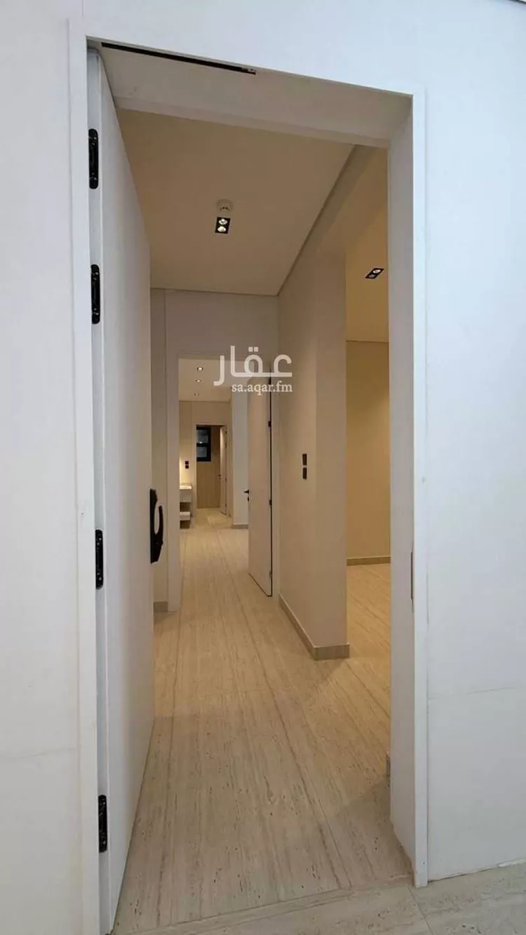 شقة للبيع في شارع عبدالله بن دخيل, حي عكاظ, مدينة الرياض, منطقة الرياض صورة 4