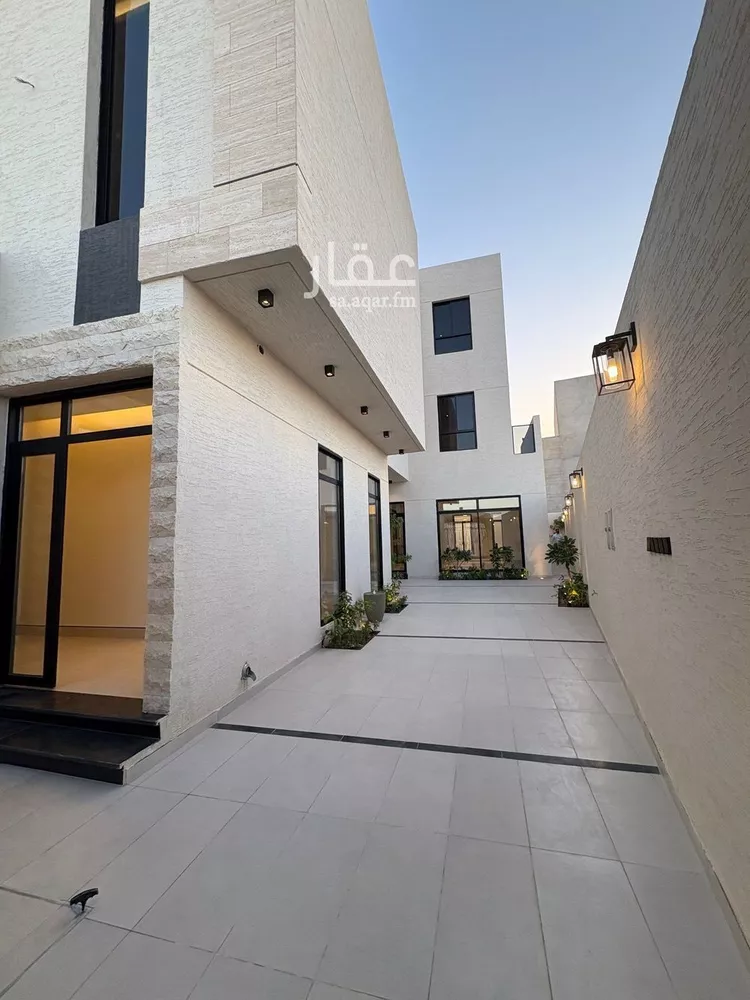 فيلا للبيع في شارع الحافظ بن كثير, حي المهدية, مدينة الرياض, منطقة الرياض صورة 4