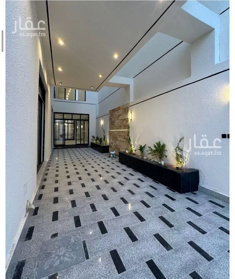 فيلا للبيع في شارع السيل الكبير, حي المهدية, مدينة الرياض, منطقة الرياض صورة 2