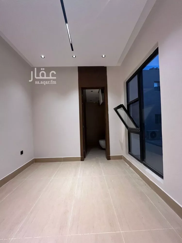 فيلا للبيع في شارع قطب الدين بن السلطان, حي المهدية, مدينة الرياض, منطقة الرياض صورة 3
