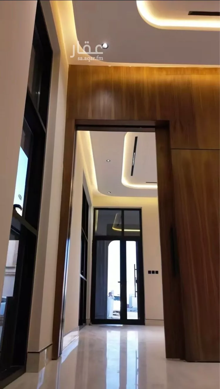 فيلا للبيع في شارع قطب الدين بن السلطان, حي المهدية, مدينة الرياض, منطقة الرياض صورة 5