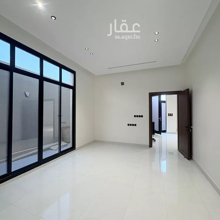 فيلا للبيع في شارع عبدالرحمن السمعاني, حي المهدية, مدينة الرياض, منطقة الرياض صورة 5