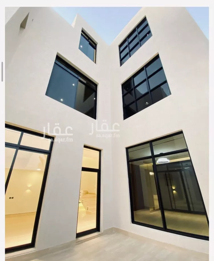 فيلا للبيع في شارع علي الجمال, حي المهدية, مدينة الرياض, منطقة الرياض صورة 2