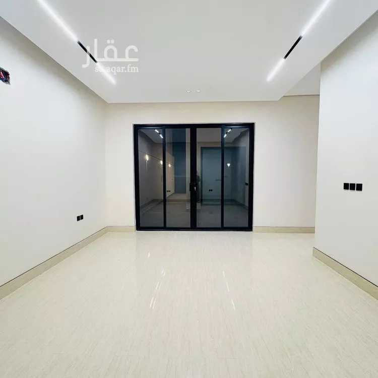 فيلا للبيع في شارع قطب الدين بن السلطان, حي المهدية, مدينة الرياض, منطقة الرياض صورة 5