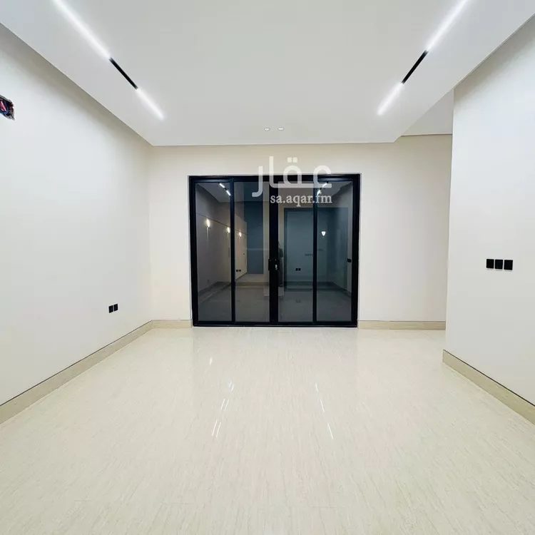 فيلا للبيع في شارع السيل الكبير, حي المهدية, مدينة الرياض, منطقة الرياض صورة 2