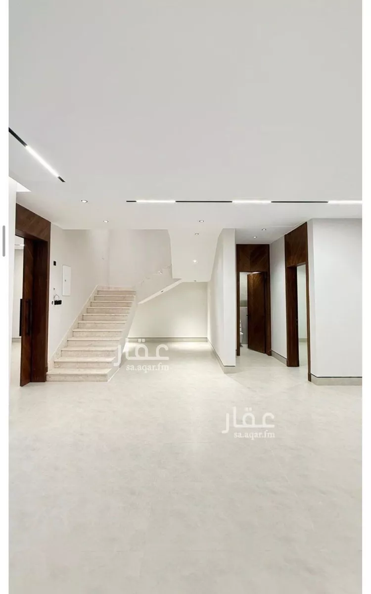 فيلا للبيع في شارع قطب الدين بن السلطان, حي المهدية, مدينة الرياض, منطقة الرياض صورة 2