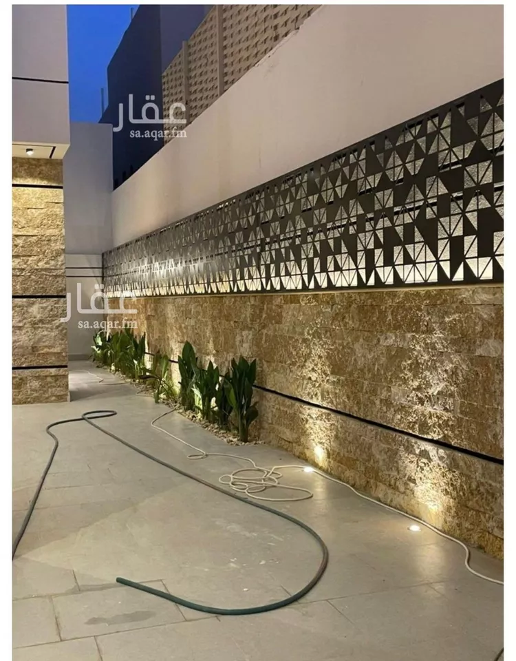 فيلا للبيع في شارع قطب الدين بن السلطان, حي المهدية, مدينة الرياض, منطقة الرياض صورة 4