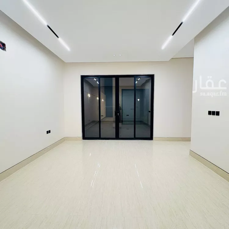 فيلا للبيع في شارع السيل الكبير, حي المهدية, مدينة الرياض, منطقة الرياض صورة 2