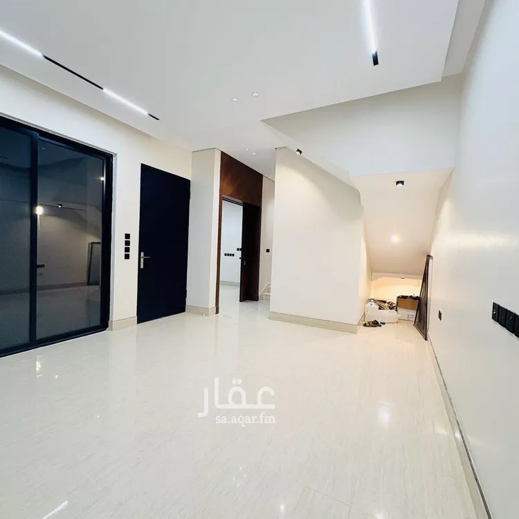 فيلا للبيع في شارع السيل الكبير, حي المهدية, مدينة الرياض, منطقة الرياض صورة 3