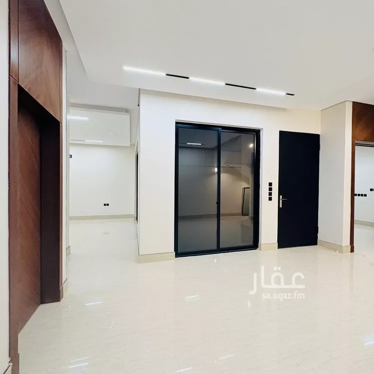 فيلا للبيع في شارع السيل الكبير, حي المهدية, مدينة الرياض, منطقة الرياض صورة 3