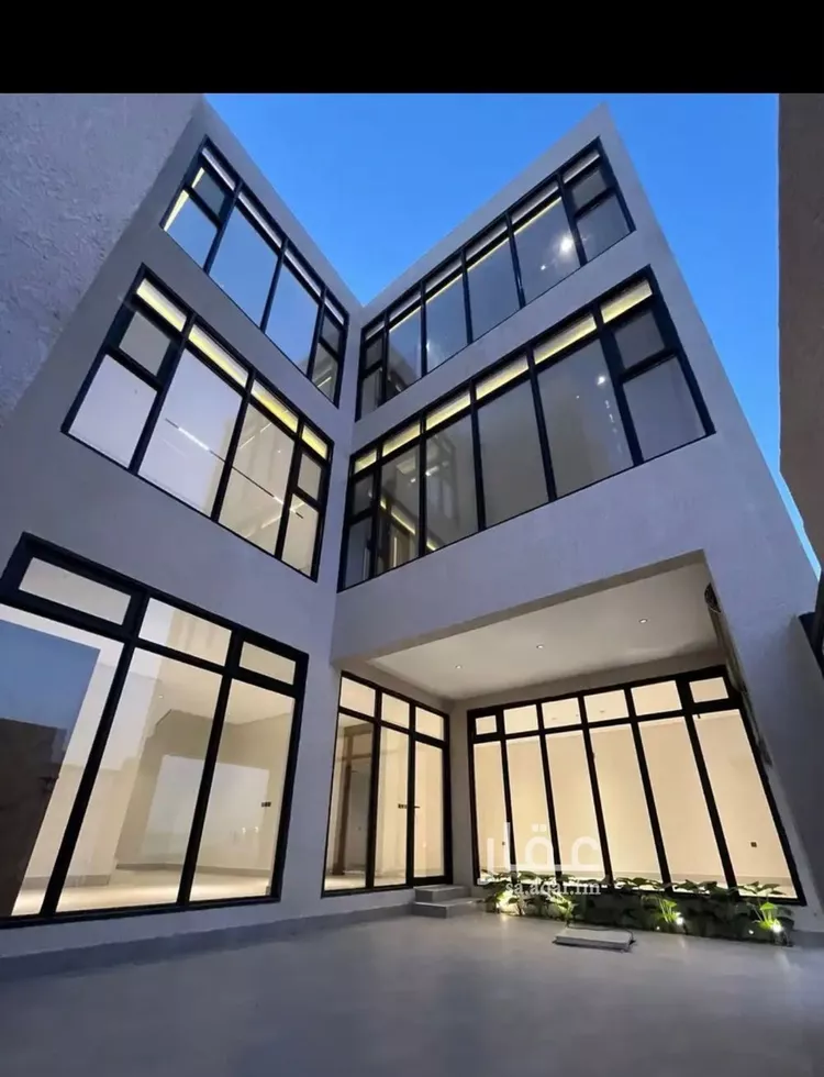 فيلا للبيع في شارع قطب الدين بن السلطان, حي المهدية, مدينة الرياض, منطقة الرياض صورة 3