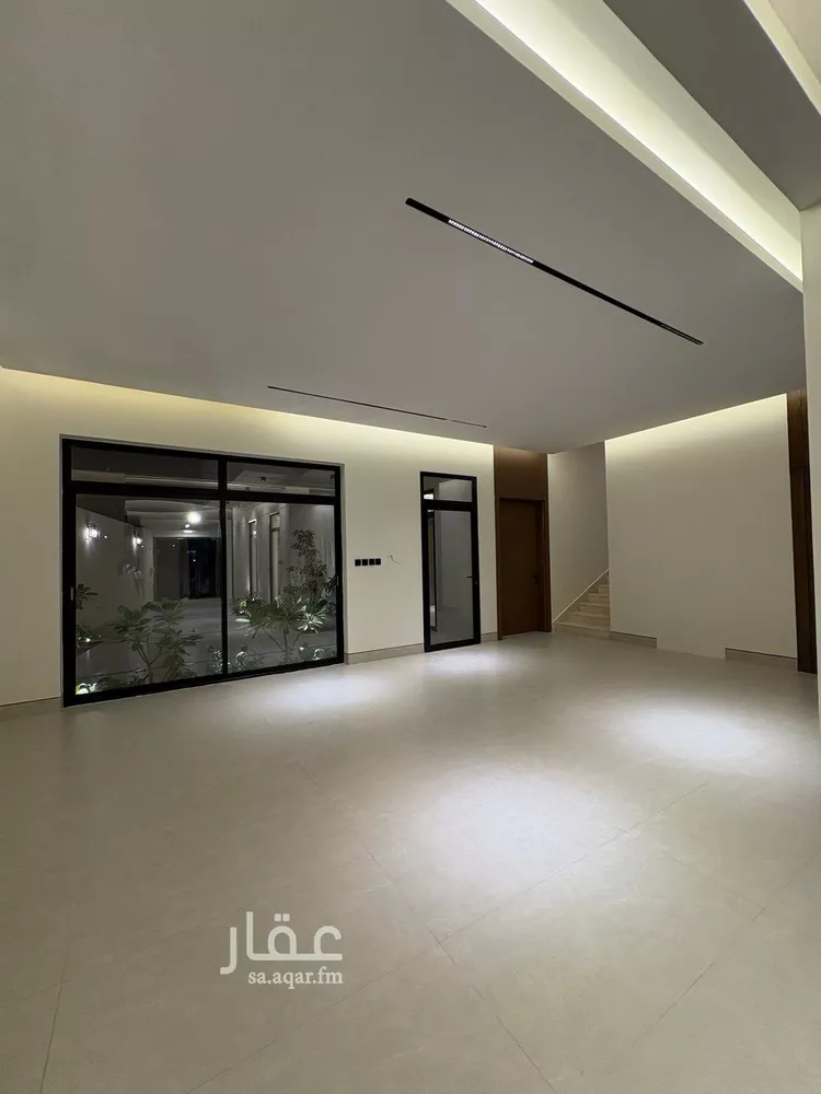 فيلا للبيع في شارع الحافظ بن كثير, حي المهدية, مدينة الرياض, منطقة الرياض صورة 2