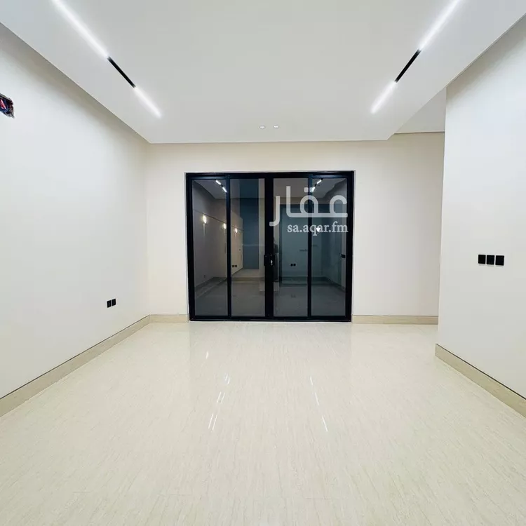 فيلا للبيع في شارع قطب الدين بن السلطان, حي المهدية, مدينة الرياض, منطقة الرياض صورة 3