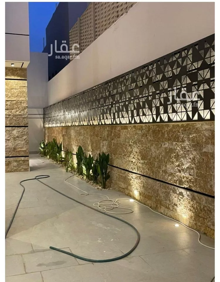 فيلا للبيع في شارع قطب الدين بن السلطان, حي المهدية, مدينة الرياض, منطقة الرياض صورة 4