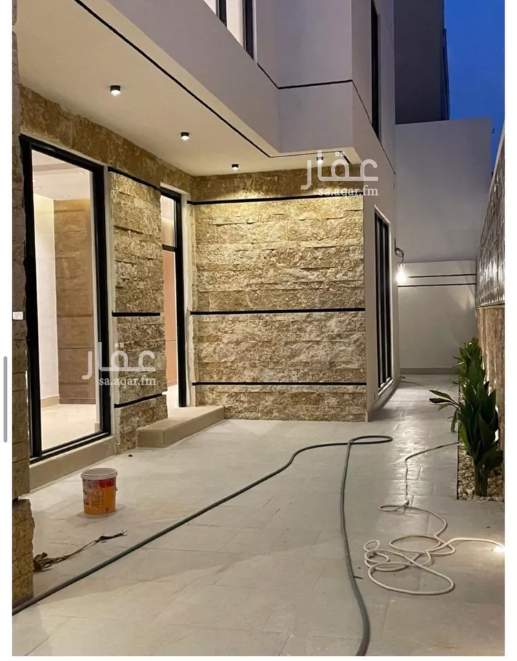 فيلا للبيع في شارع قطب الدين بن السلطان, حي المهدية, مدينة الرياض, منطقة الرياض صورة 4