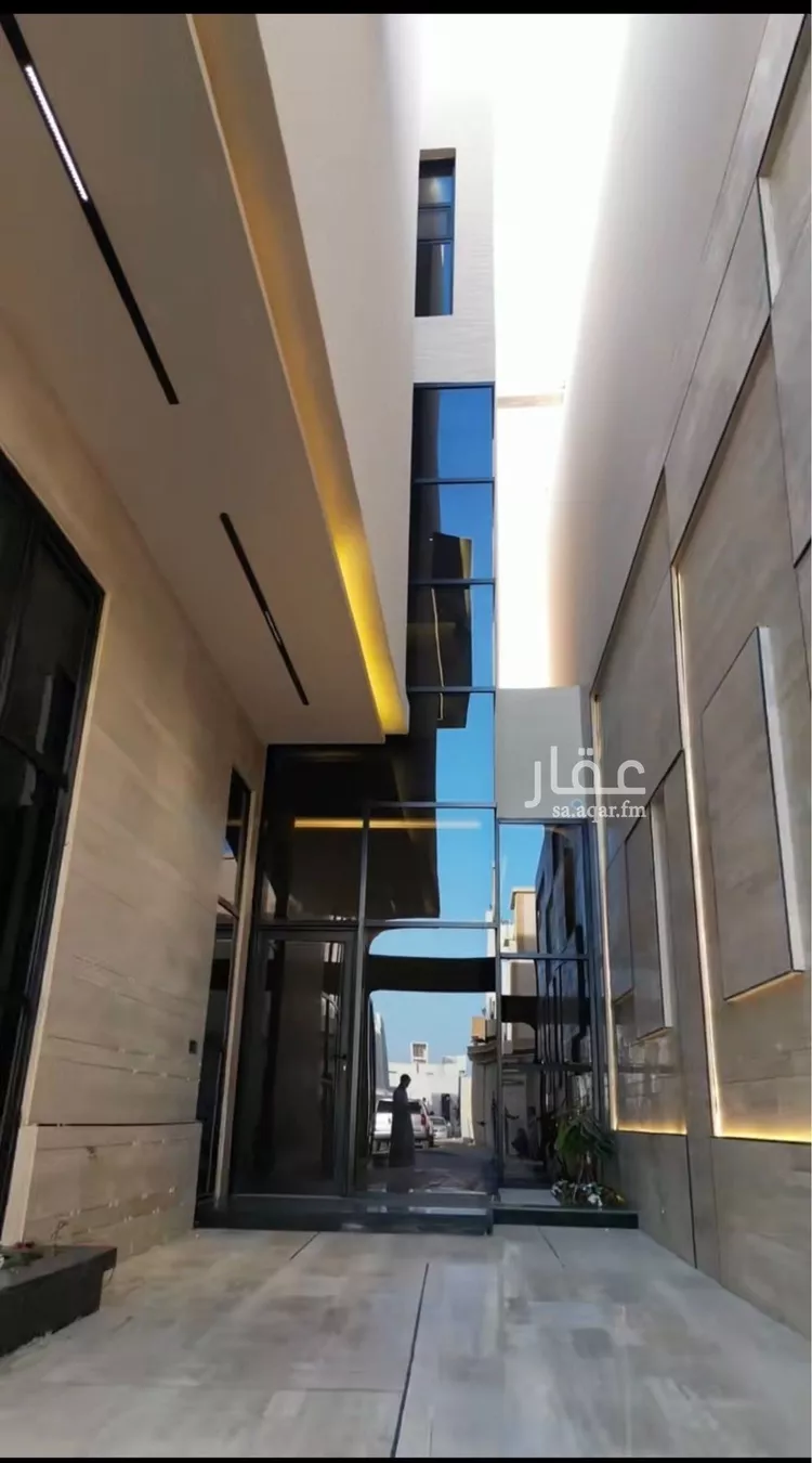 فيلا للبيع في شارع قطب الدين بن السلطان, حي المهدية, مدينة الرياض, منطقة الرياض صورة 4